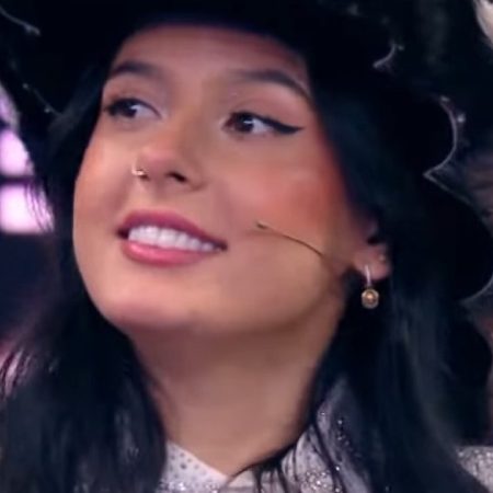 Ana Castela aposta em microshort e biquíni durante viagem a Miami e exibe shape definido — RSS Manager