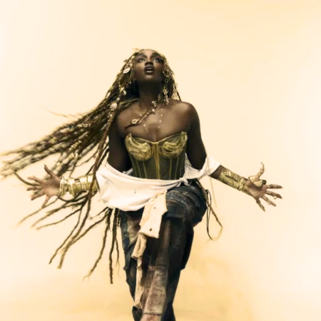 IZA inicia nova era com reggae, ancestralidade e dois singles inéditos
