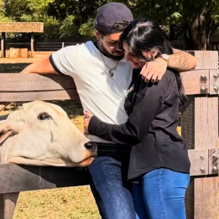 ASSUMIDOS! Ana Castela e Zé Felipe postam foto juntinhos com legenda romântica
